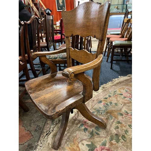 188 - OAK CAPTAINS CHAIR 1930/40S