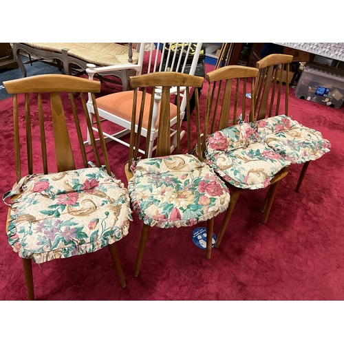 189 - 4 MID-CENTURY DINING CHAIRS