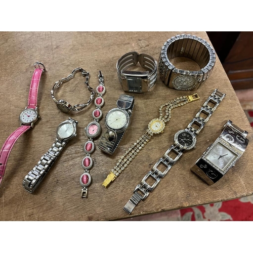 241 - BAG LADIES WATCHES