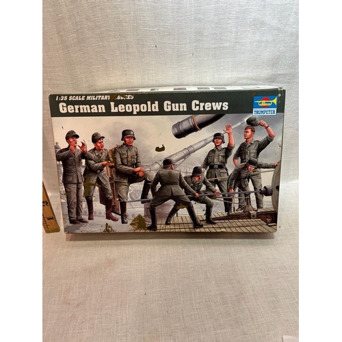 271 - GERMAN LEOPALD GUN CREWS