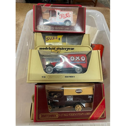 82 - BOX MODEL CARS