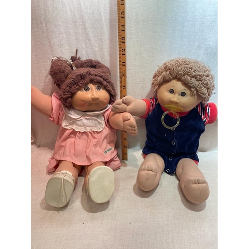 276 - 2 CABBAGE PATCH DOLLS