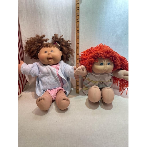 281 - 2 CABBAGE PATCH DOLLS