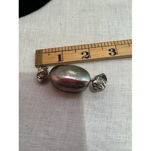 367 - 925 SILVER BON BON PILL BOX