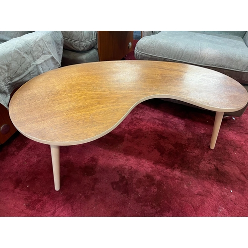 213 - RETRO KIDNEY BEAN COFFEE TABLE 91CM WIDE X 39CM HIGH