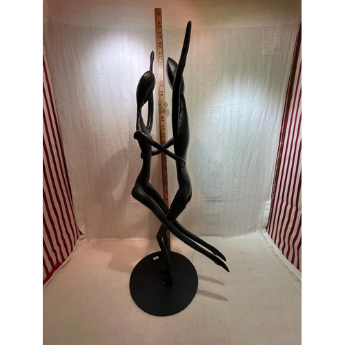 255 - METAL SCULPTURE OF DANCERS
