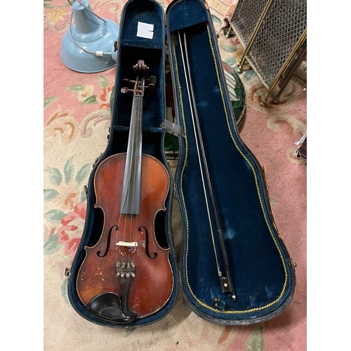 263 - ANTONIUS STARDIVARIUS VIOLIN IN CASE WITH BOW