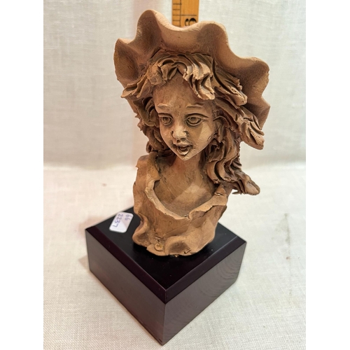 297 - VERY WELL MADE SCULPTURE