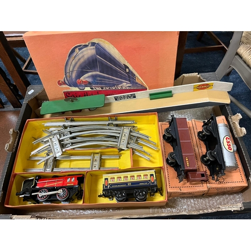 315 - HORNBY SERIE BOXED TIN PLATE ITEMS