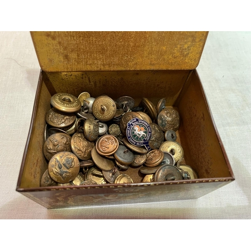 380 - VINTAGE BUSCUIT TIN WITH LARGE COLLECTION MILITARY BUTTONS