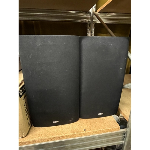 33 - B&W SPEAKERS