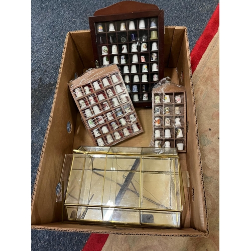 47 - SELECTION THIMBLES AND DISPLAY CASES