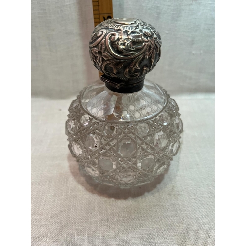 413 - VICTORIAN SHM TOP PERFUME BOTTLE