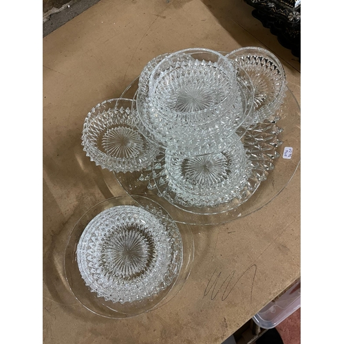 44 - CRYSTAL GLASS DISH SET