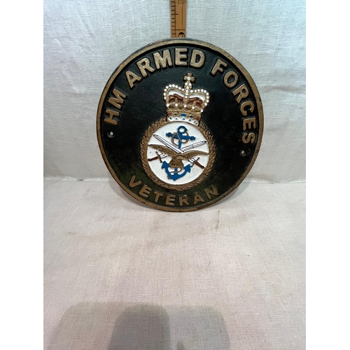 95 - CAST IRON HM ARMED FORCES VETRAN PLAQUE