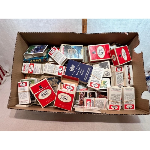 437 - BOX CIG CARDS