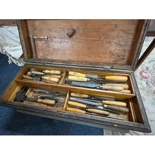 212 - LARGE TOOL BOX AND CARVING CHISELS ETC