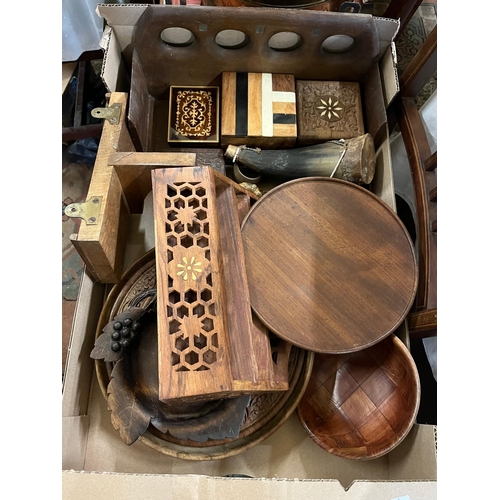 71 - BOX TREEN ITEMS