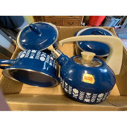 78 - 4 RETRO HERMA POTS AND KETTLE