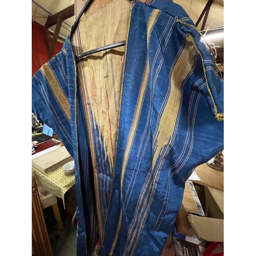 89 - 2 GENTS VINTAGE MIDDLE EASTERN ROBES