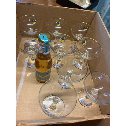 119 - SELECTION BABYCHAM GLASSES AND BOTTLE OF BABYCHAM