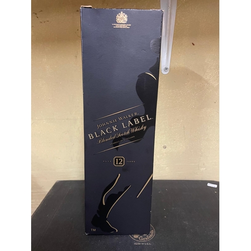 149 - BOX JOHNNY WALKER WHISKEY