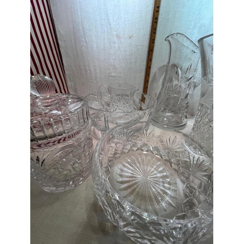 160 - SELECTTION VUT GLASS JUGS BOWLS ETC