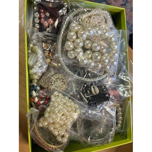 341 - BOX COSTUME JEWELLERY