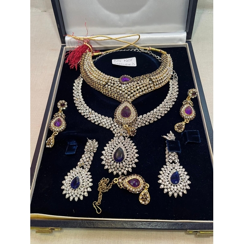 342 - SELECTION INDIAN JEWELLERY