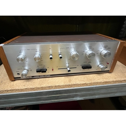 30 - AUDIOTRONIC LA4000 AMPLIFIER