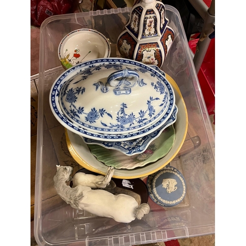 48 - BOX CHINA