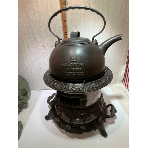 111 - VICTORIAN CAST IRON PRIMUS STOVE WITH 4 PINT HEAVY KETTLE