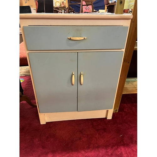 270 - 1960 KITCHEN UNIT 2FT W X 15