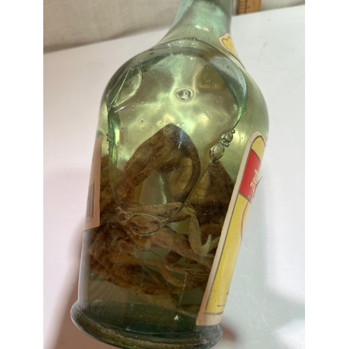 296 - CHINESE BOTTLE AND CONTENTS SWITH LIZARD