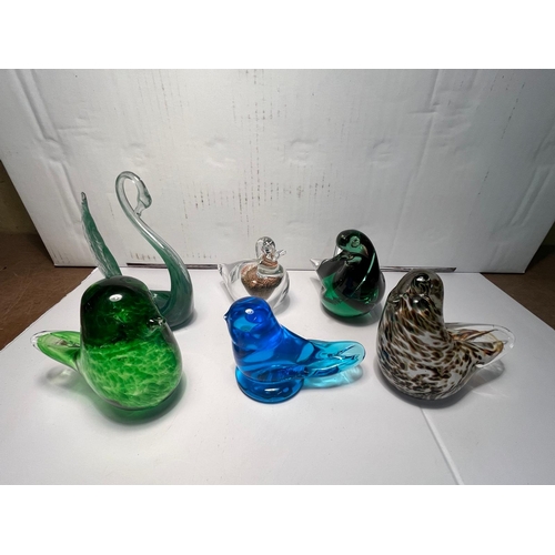 136 - 6 GLASS BIRD PAPERWEIGHTS