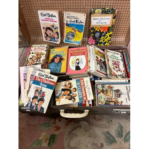 58 - SUITCASE CHILDREN BOOKS INC ENID BLYTON