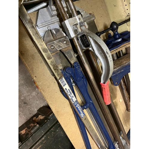 22 - TILE CUTTER AND CLAMPS