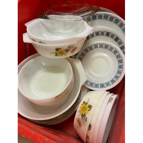 47 - BOX PYREX CASSEROLE DISHES AND OTHERS