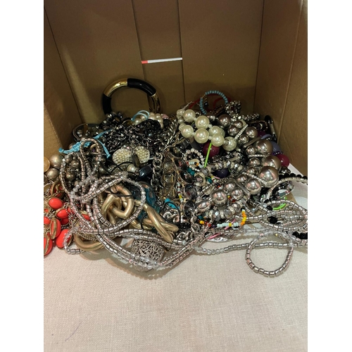 98 - BOX COSTUME JEWELLERY