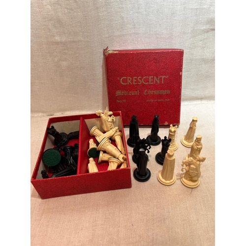 274 - VINTAGE MEDIEVIL CRESCENT CHESSMEN