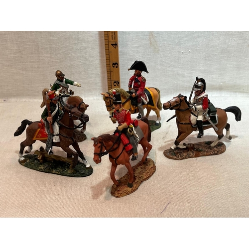 321 - 5 LEAD MOUNTED SOLDIERS