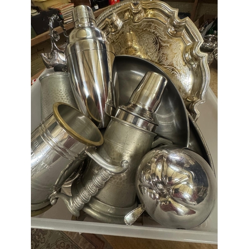 26 - BOX SILVER PLATE INC COCKTAIL SHAKERS