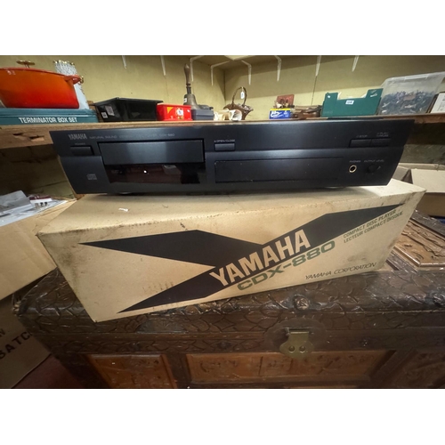 39 - UNUSED YAMAHA COMPACT DISC PLAYER