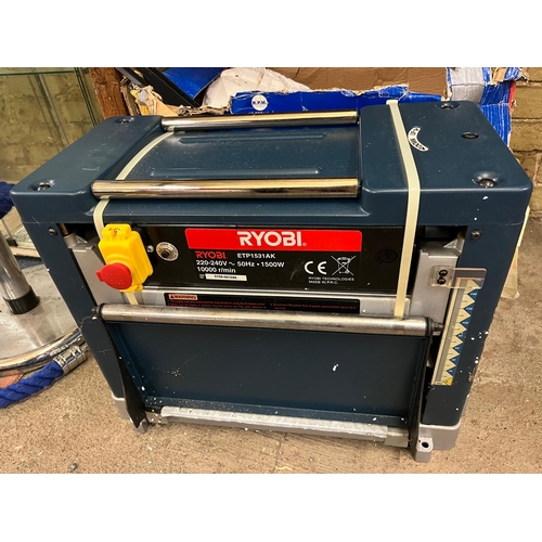 61 - RYOBI 220-240 PLANER