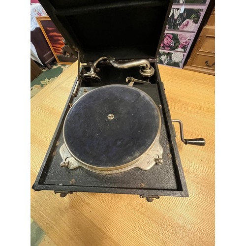 182 - BEL-GRAVIA VINTAGE GRAMAPHONE FWO