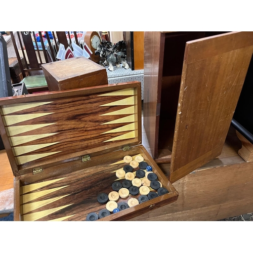 186 - BACKGAMMON AND 2 BOXES