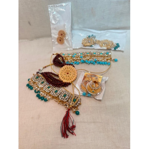 280 - SELECTION INDIAAN JEWELLERY