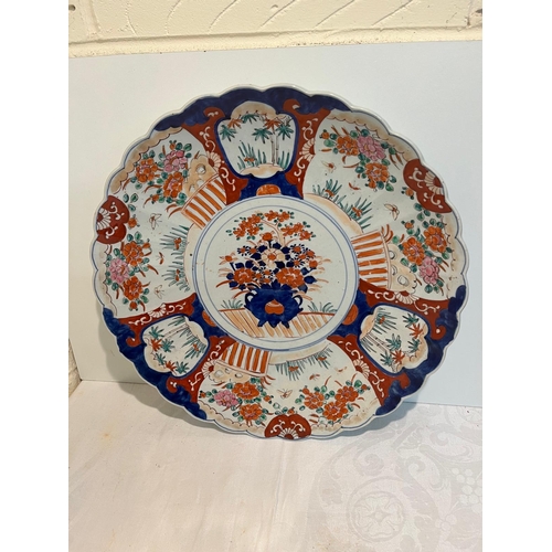 172 - LARGE ORIENTAL EARLY PLATTER