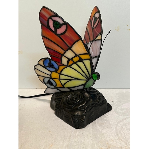 185 - TIFFANY STYLE BUTTERFLY TABLE LAMP