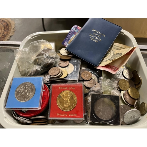 290 - SELECTION COINS AND NOTES